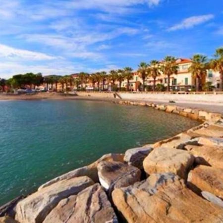 Appartamento 50 Mt Mare Con Parcheggio Riservato Riva Ligure Ngoại thất bức ảnh