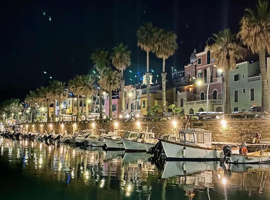 Appartamento 50 Mt Mare Con Parcheggio Riservato Riva Ligure Ngoại thất bức ảnh